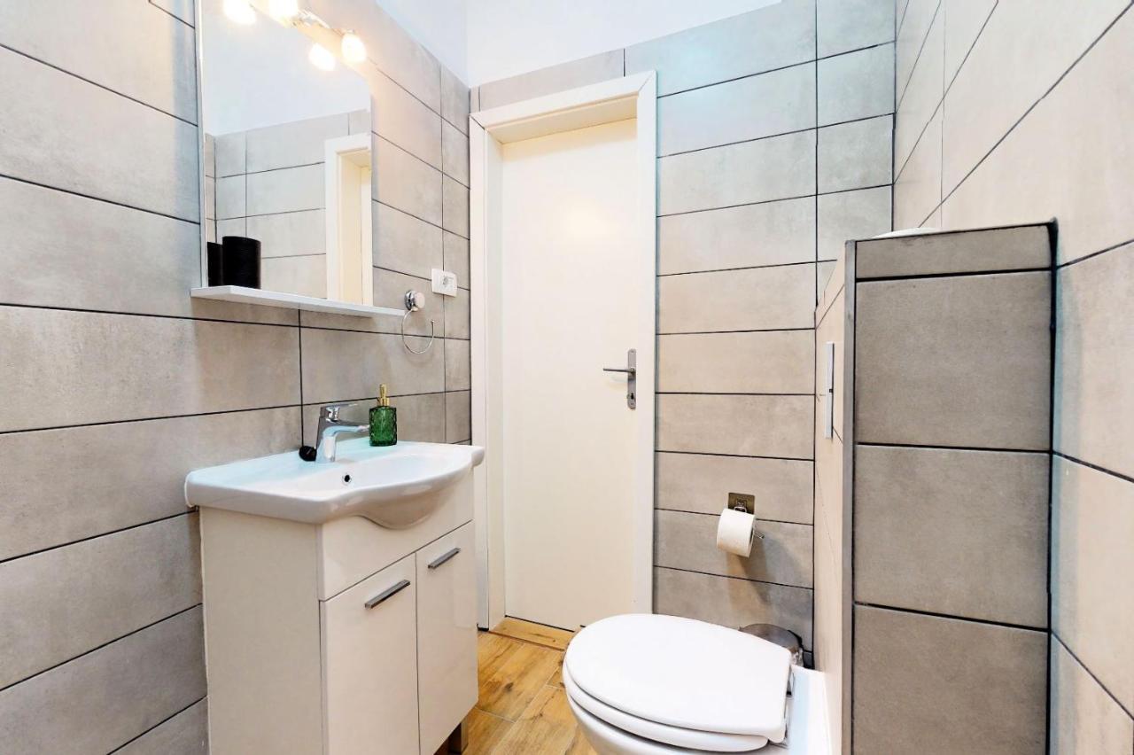 Appartamento Sobe 1-2-3 Spalato Esterno foto